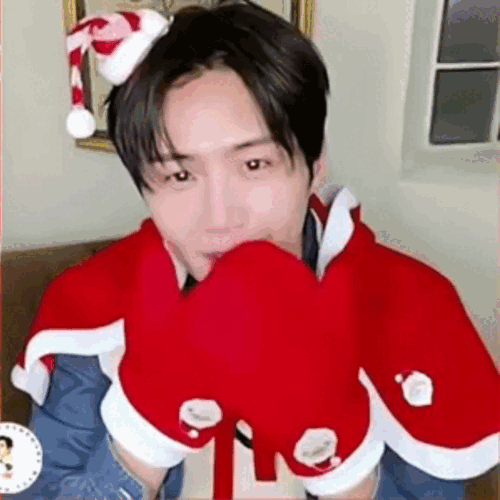 Latest photo of Kim Seonho