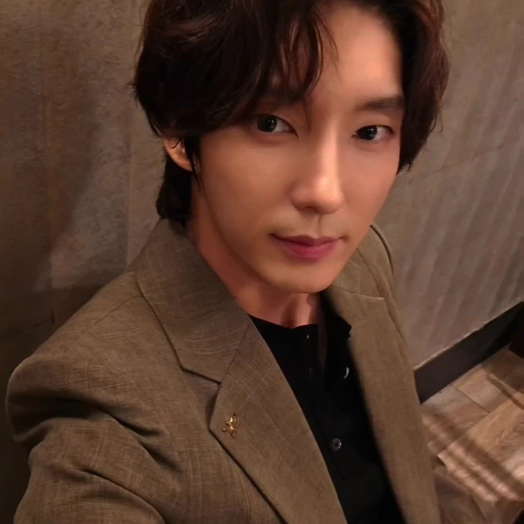 Foto terbaru dari Lee Joongi