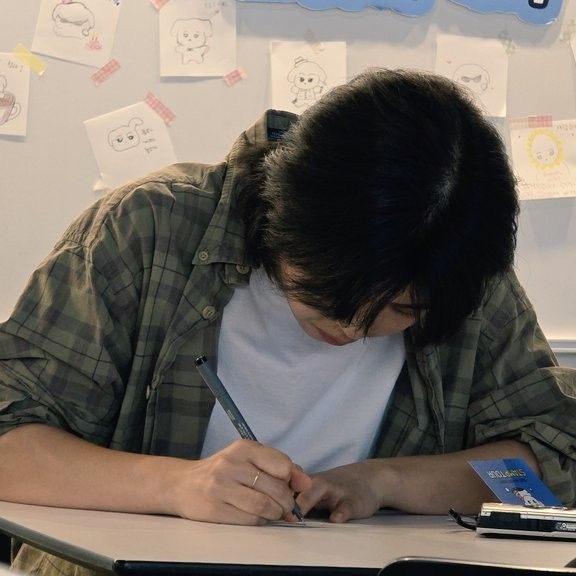 Behind-the-scenes cut of Aiki