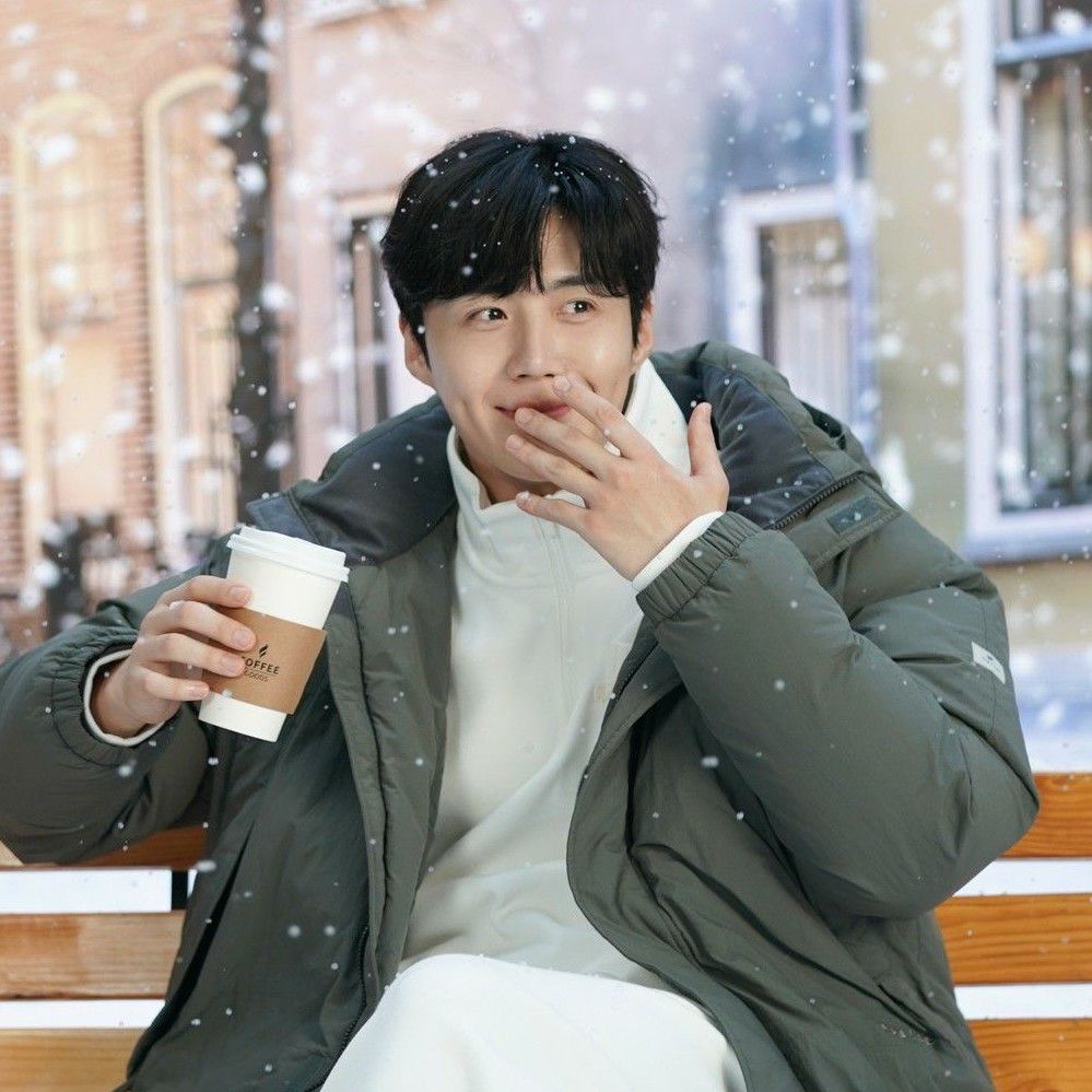 Latest photo of Kim Seonho