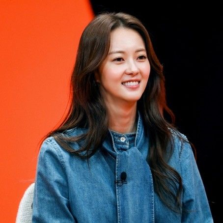 Behind-the-scenes cut of Go Ara