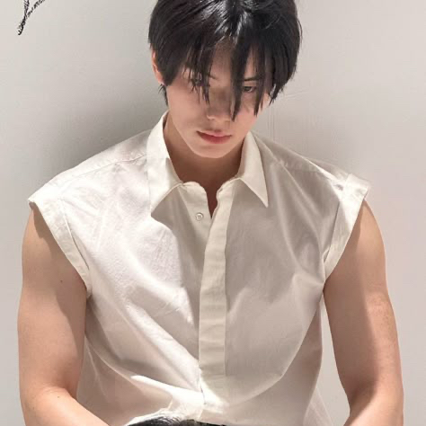 Latest photo of Lee Chaemin