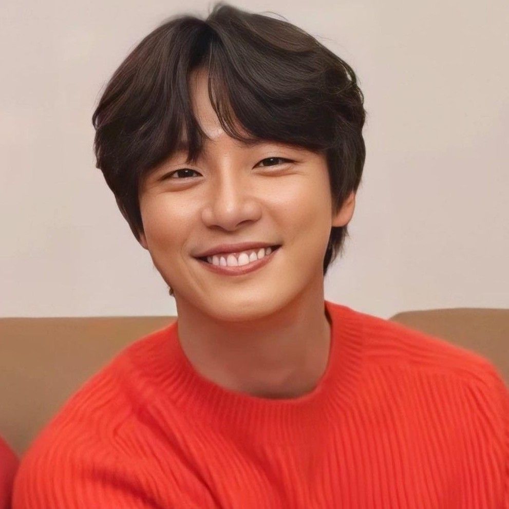 A moment captured by a fan of Yoon Shiyoon