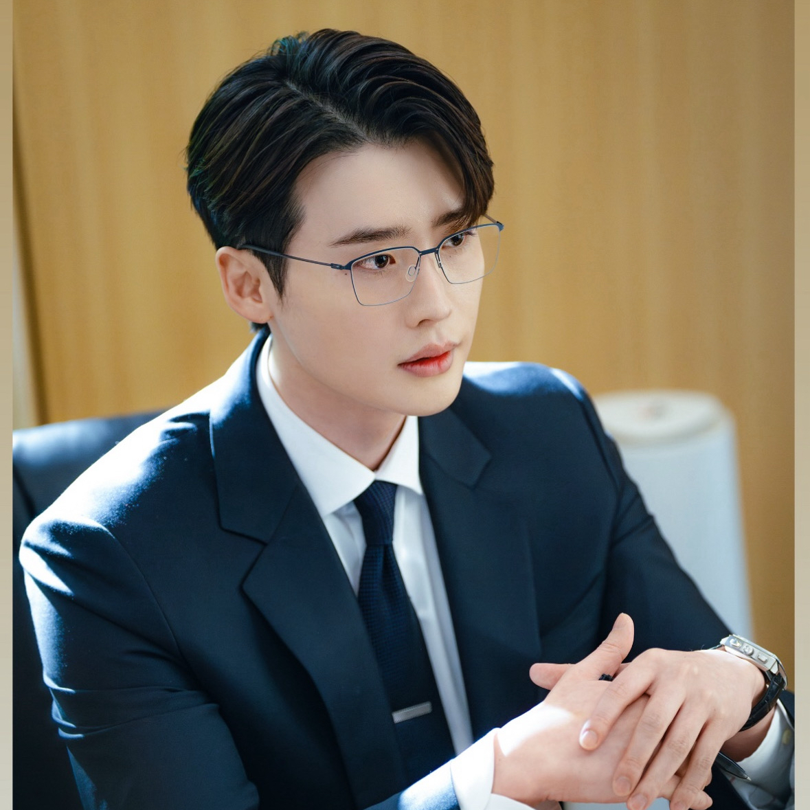 Recent activity shot of Lee Jongsuk