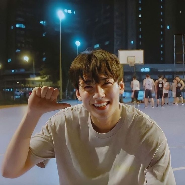 Foto kegiatan terbaru dari Cha Eunwoo