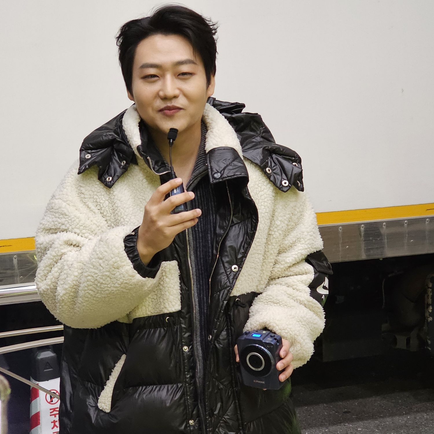 Behind-the-scenes cut of Min Soohyun