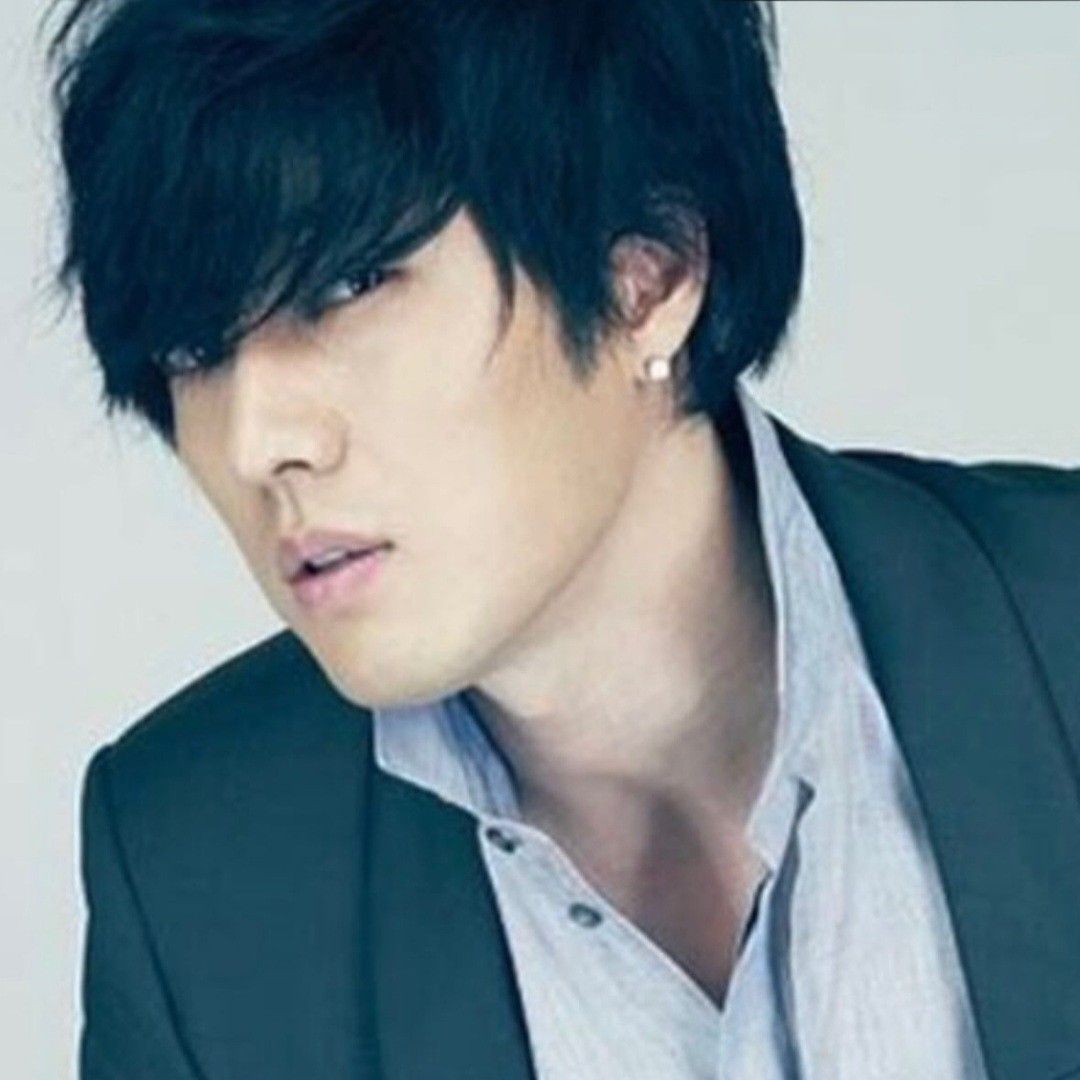 Behind-the-scenes cut of So Jisub