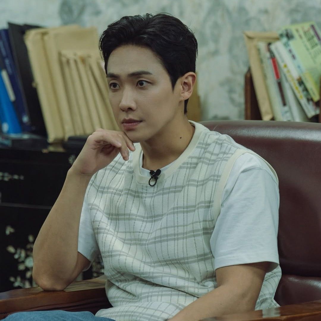 Recent activity shot of Lee Jun
