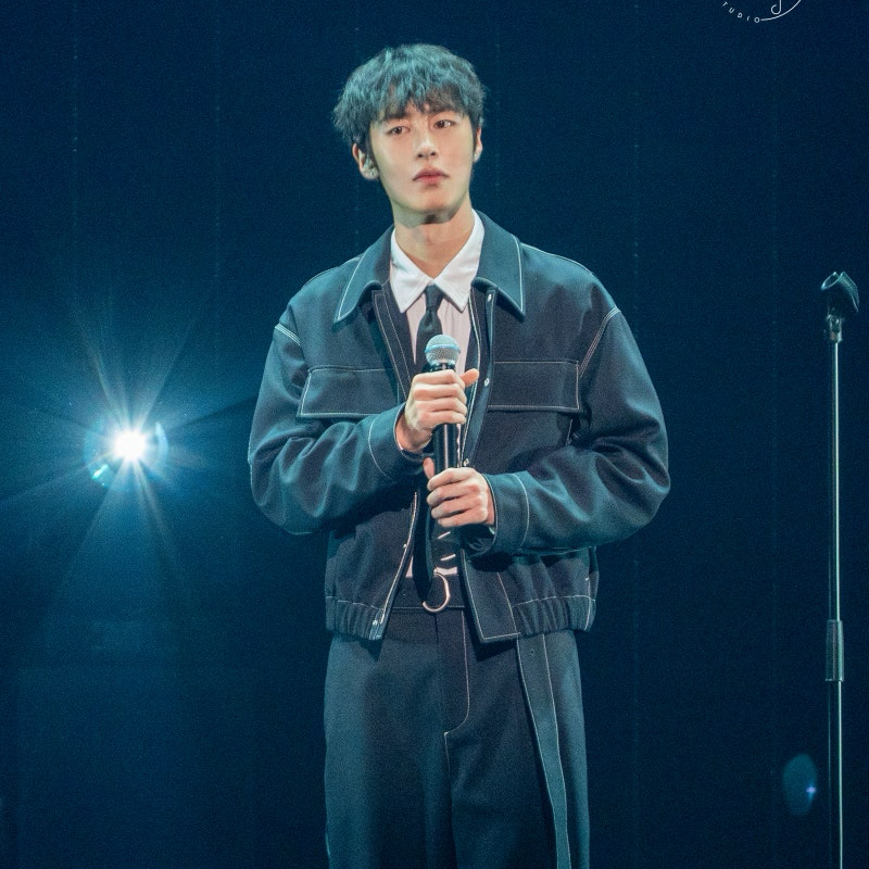 Latest photo of Lee Jaewook