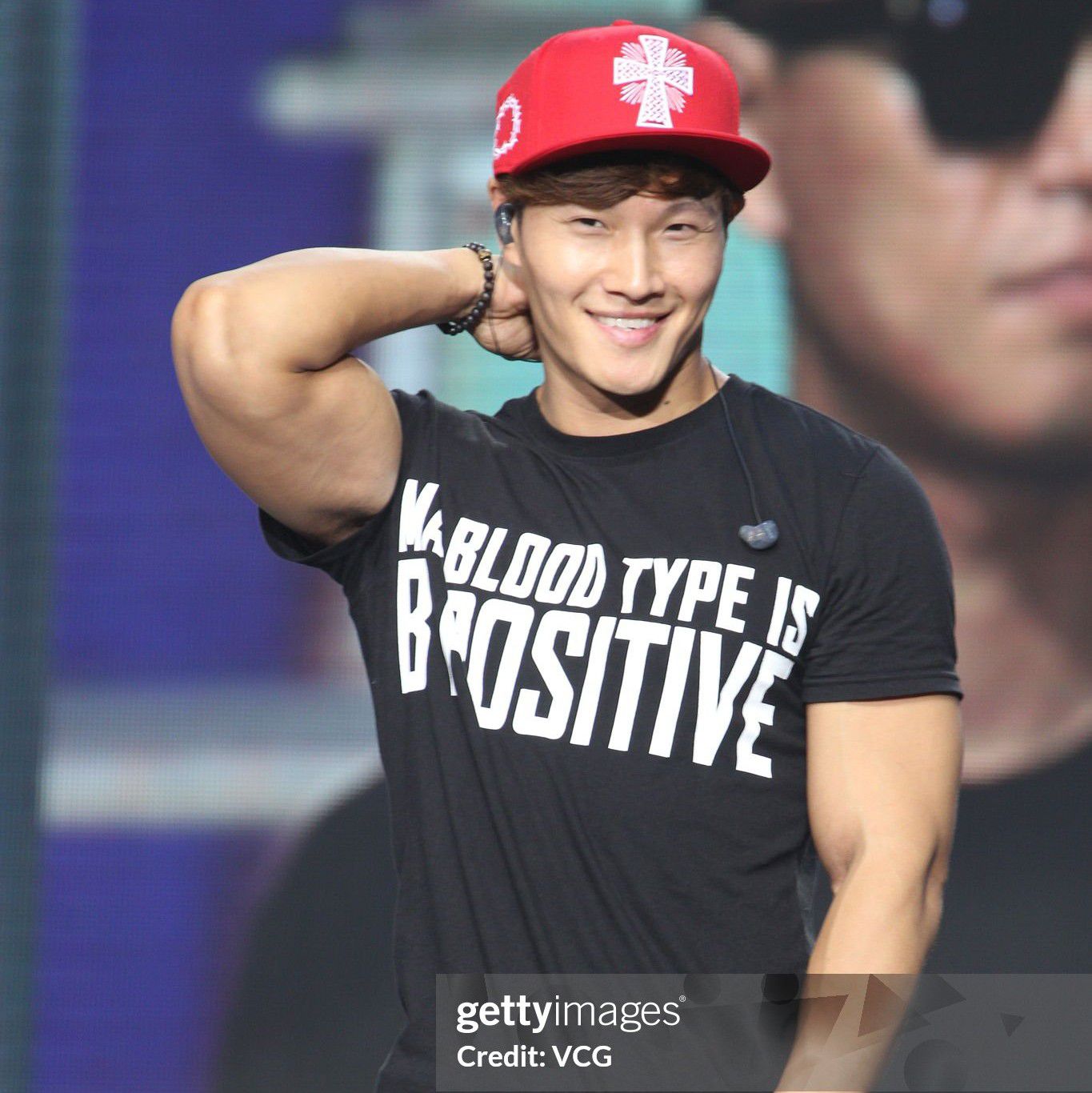 キム・ジョングクのビハインドカット