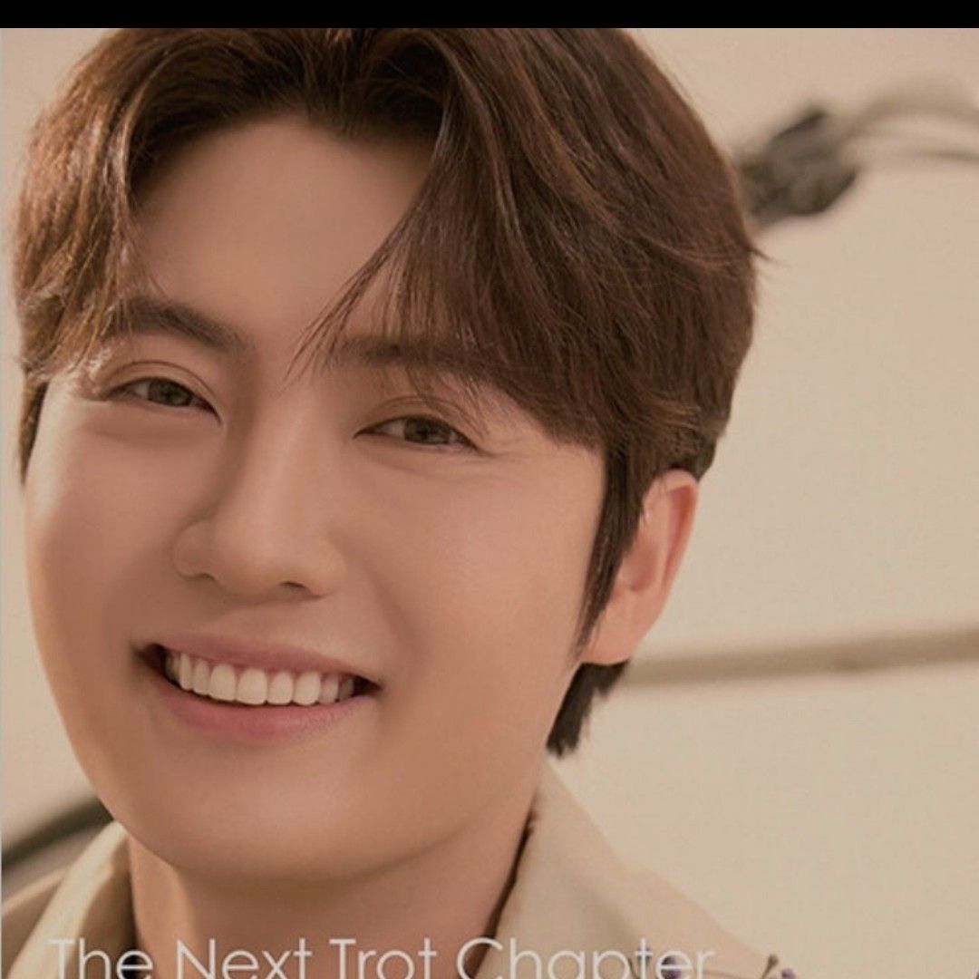 A moment captured by a fan of Son Binah