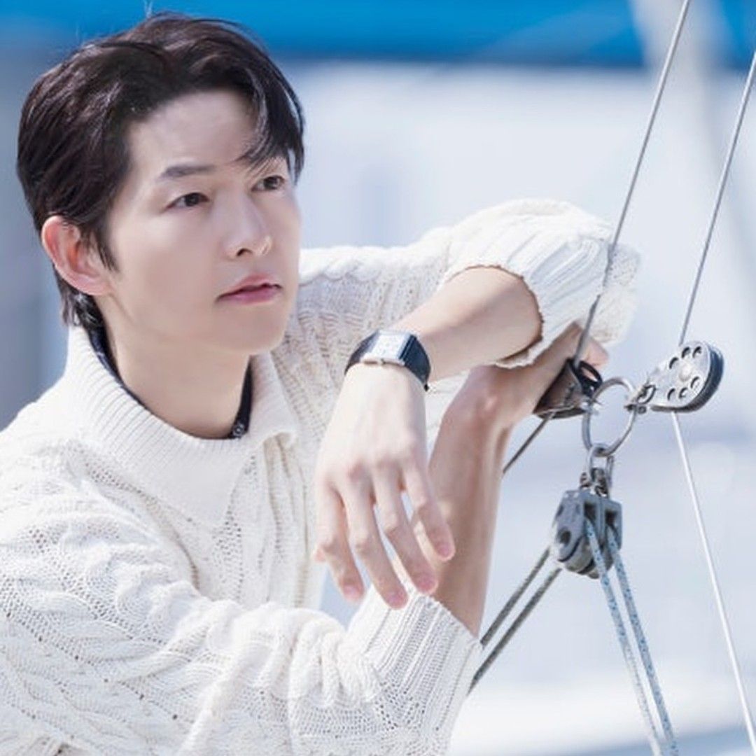 Latest photo of Song Joongki