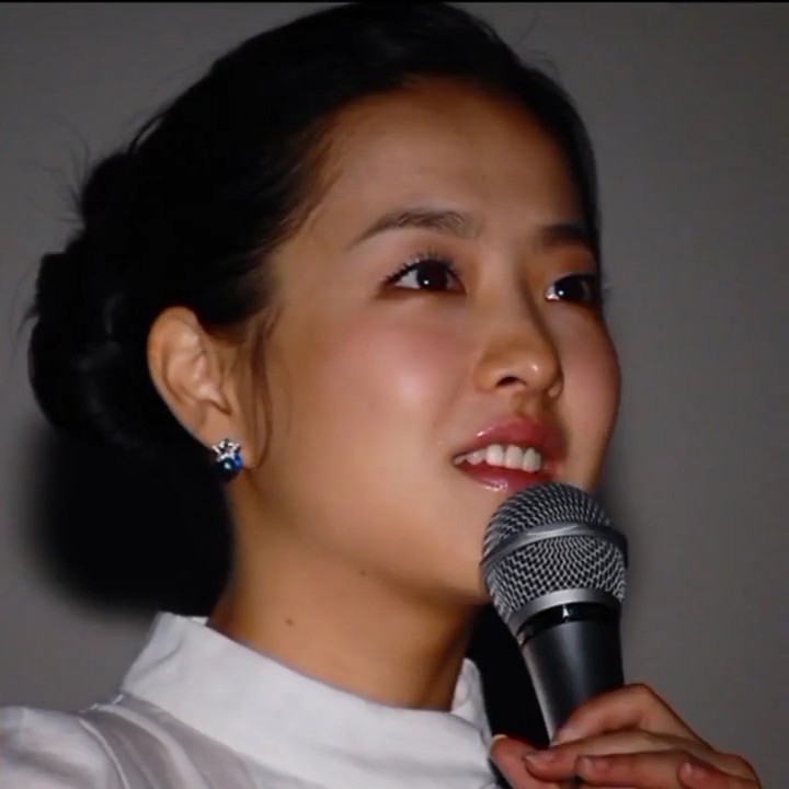 A moment captured by a fan of Park Boyoung