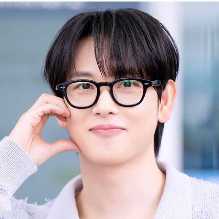 Latest photo of Yim Siwan