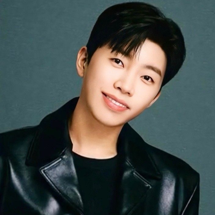 Recent activity shot of Lim Youngwoong