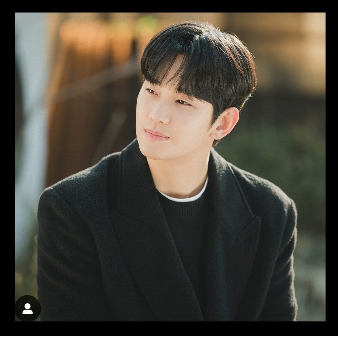 Recent activity shot of Kim Soohyun