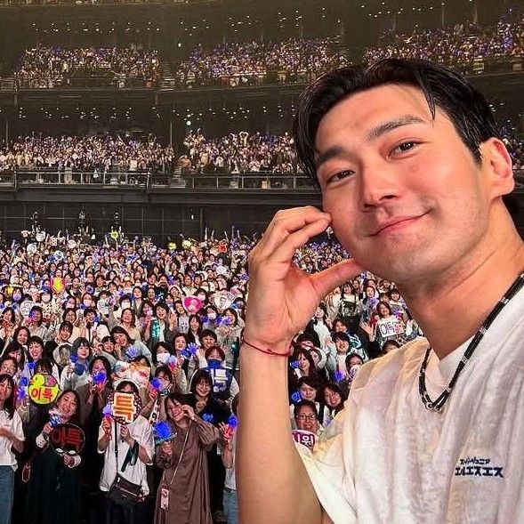 A moment captured by a fan of Choi Siwon
