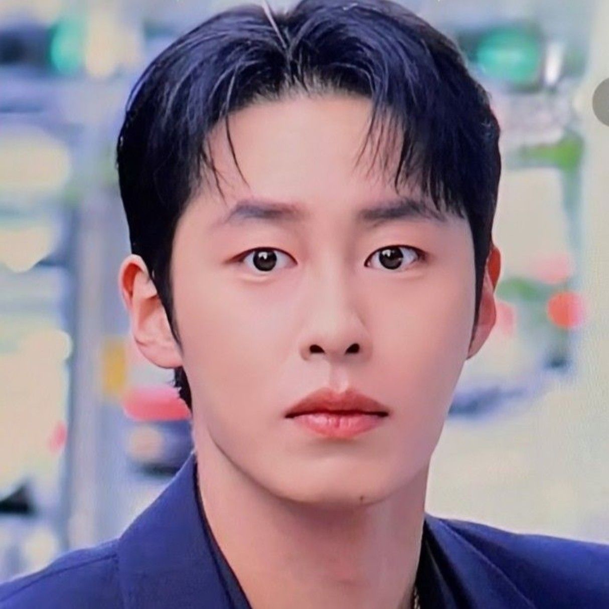 A moment captured by a fan of Lee Jaewook