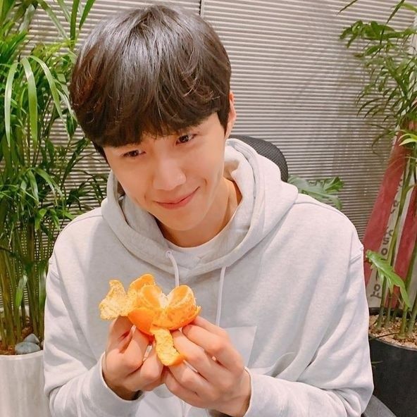 Momen yang diabadikan oleh penggemar Kim Seonho