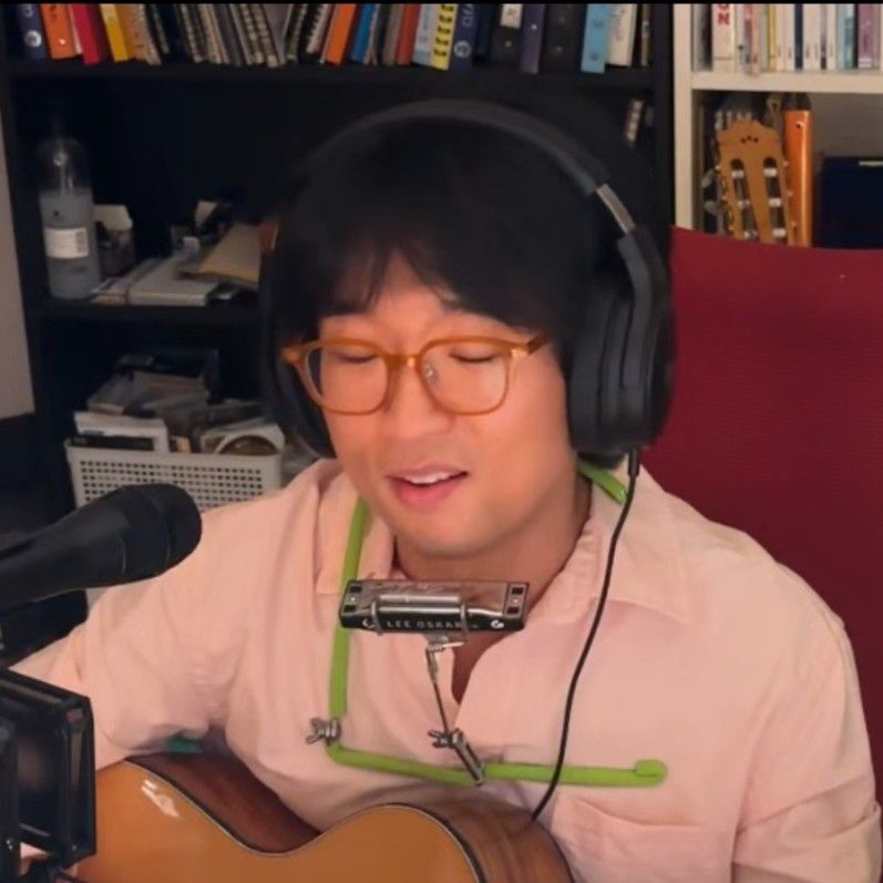 Behind-the-scenes cut of Bak Changgeun