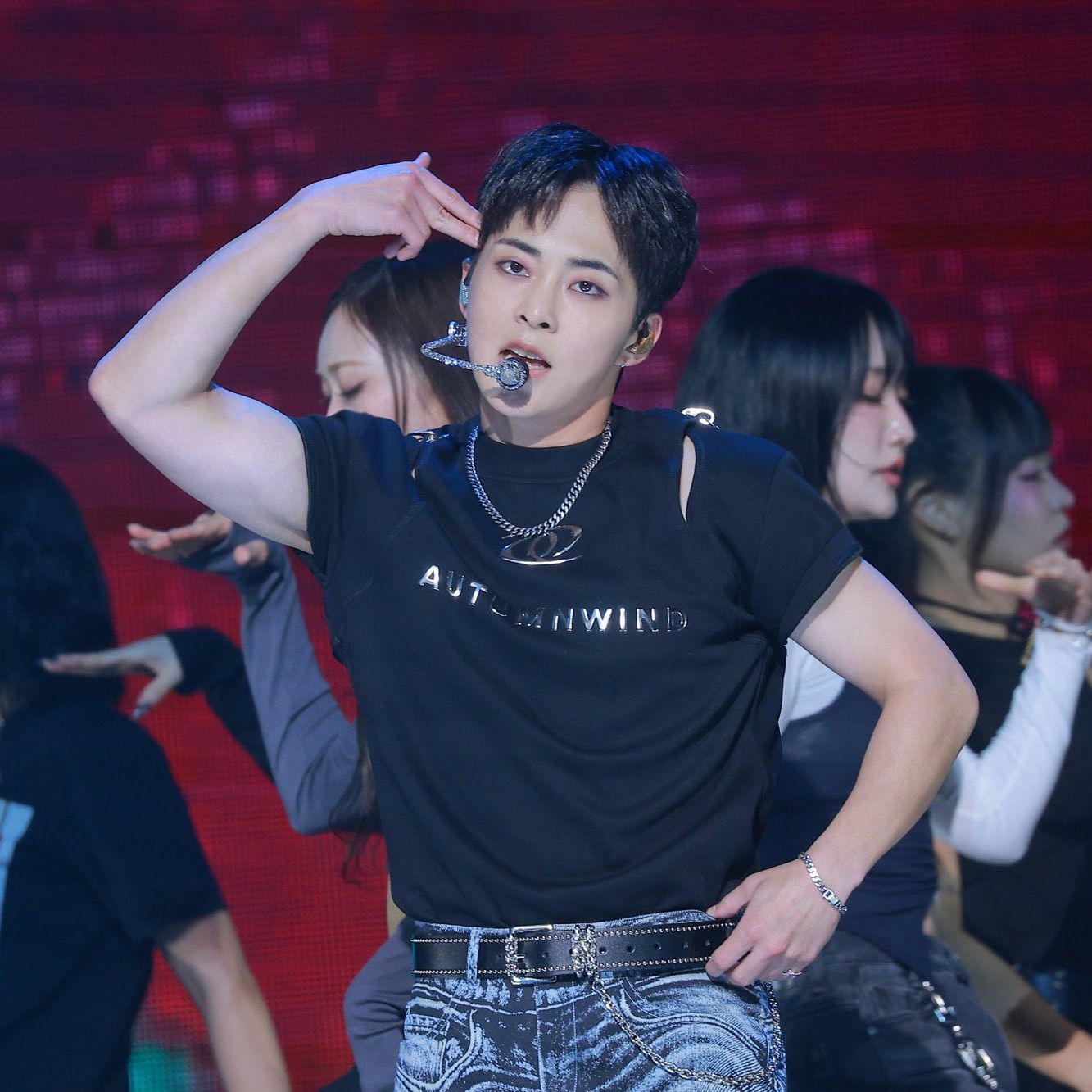 都暻秀 (D.O.)的最新照片