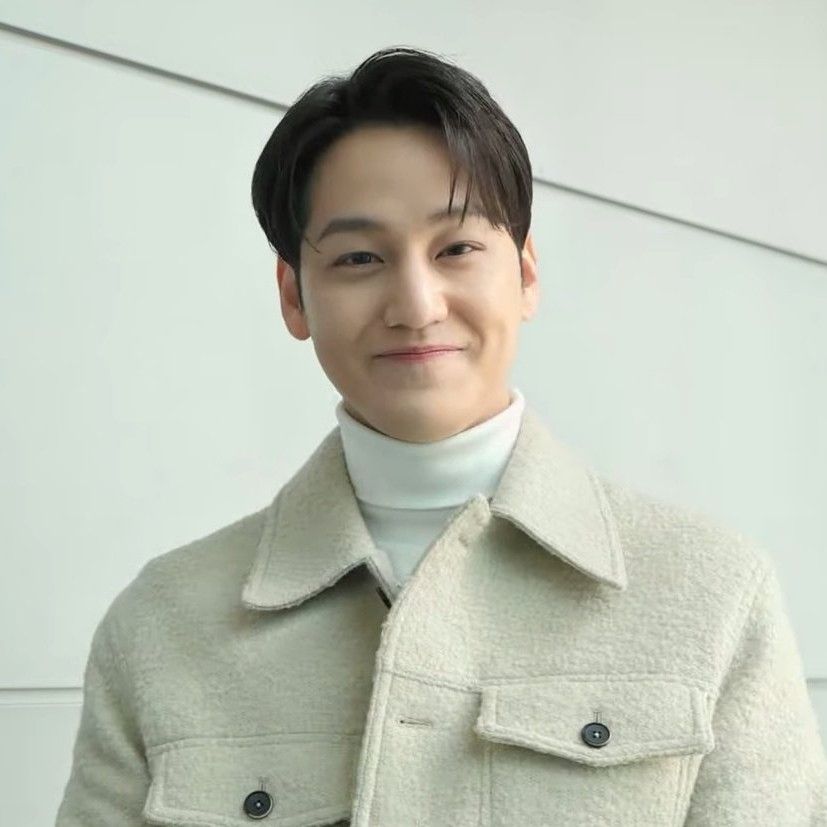 Latest photo of Kim Bum