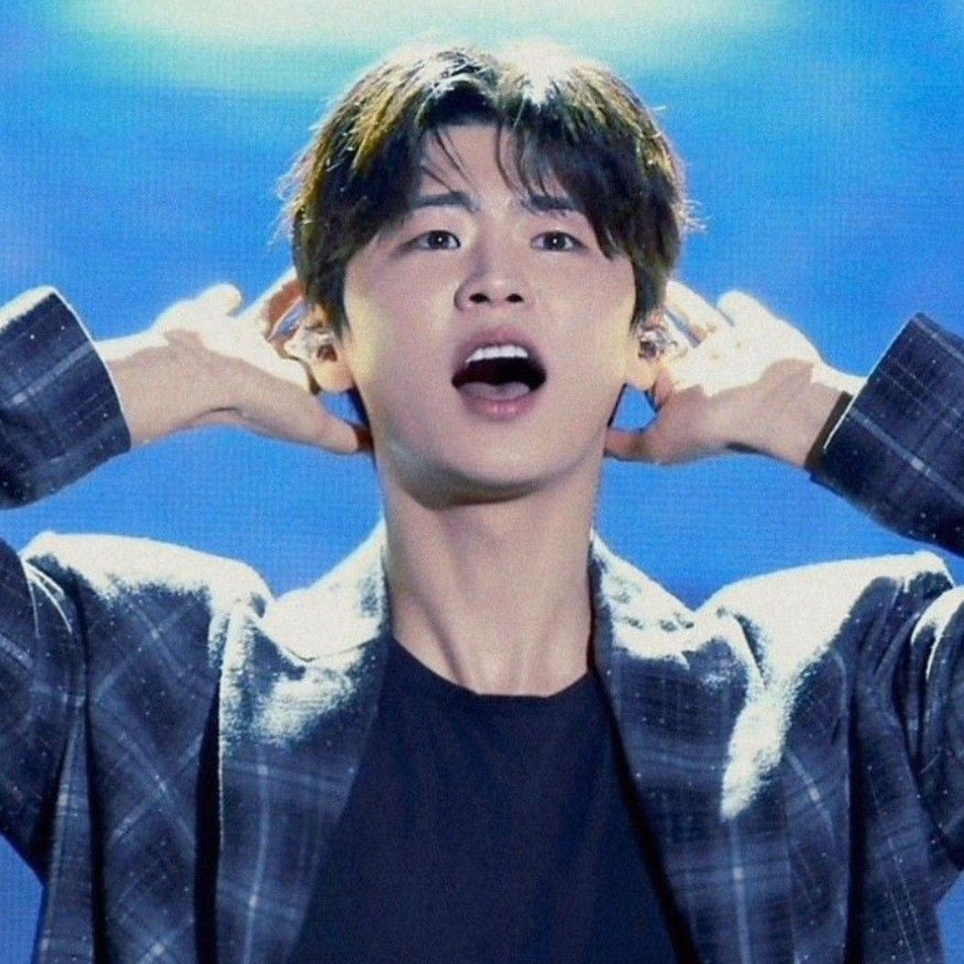 A moment captured by a fan of Park Jihyeon