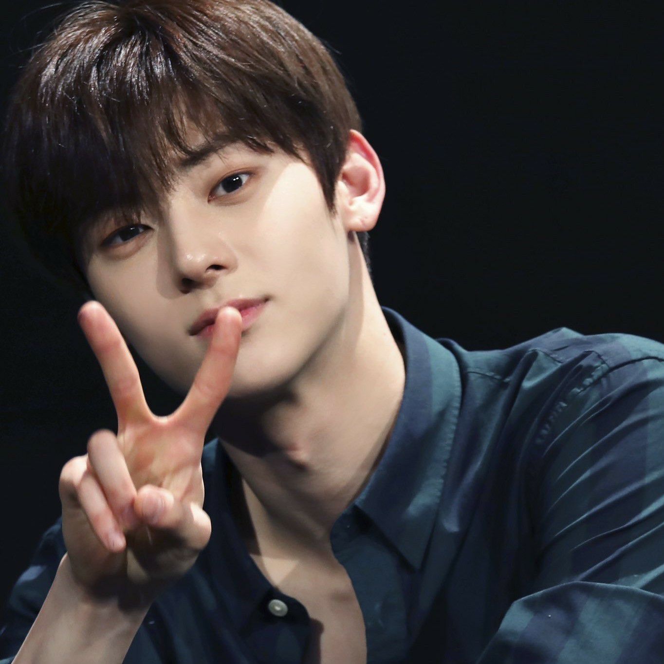 Recent activity shot of Hwang Minhyun