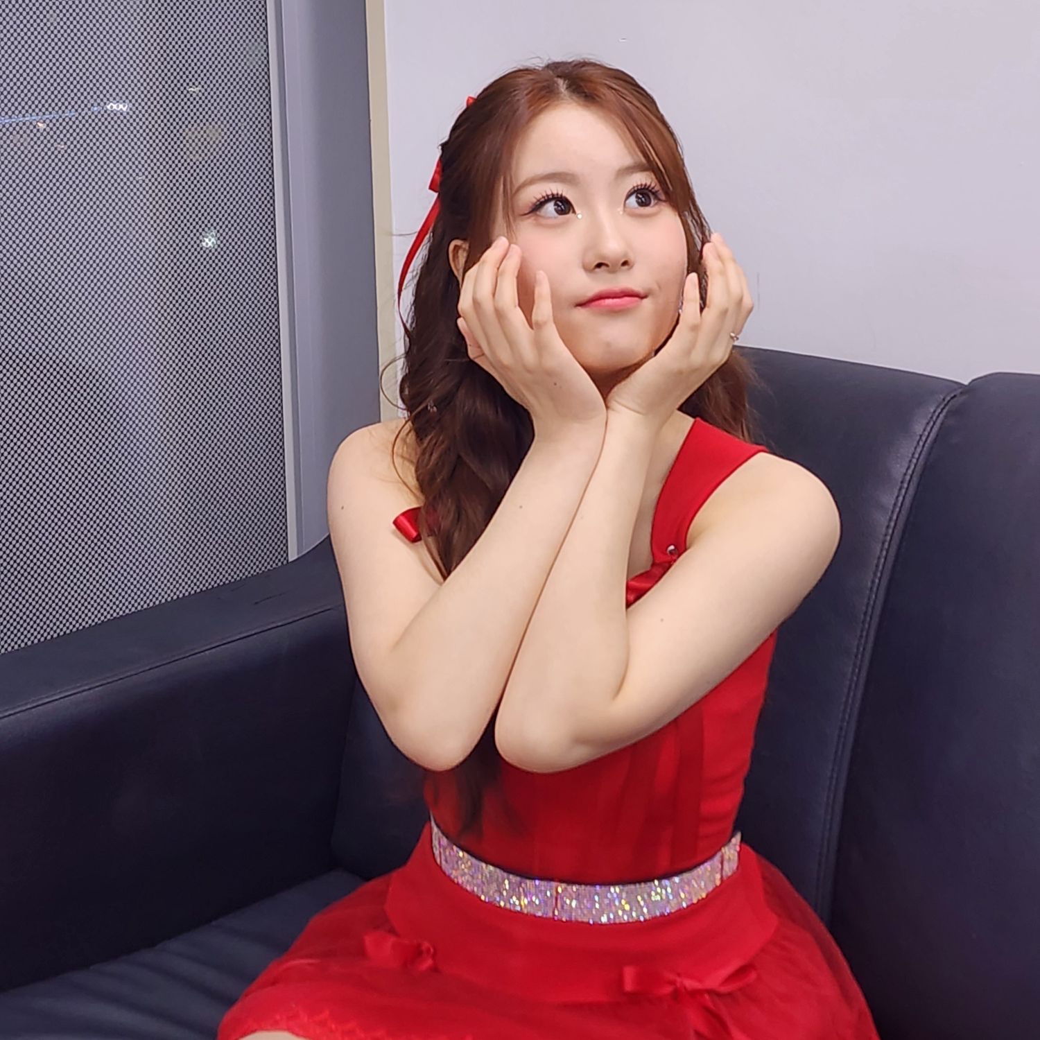 Behind-the-scenes cut of Oh Yujin