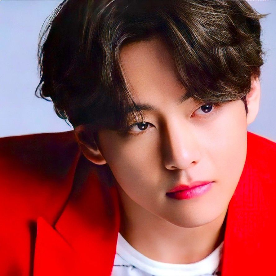 Recent activity shot of Kim Taehyung (V)