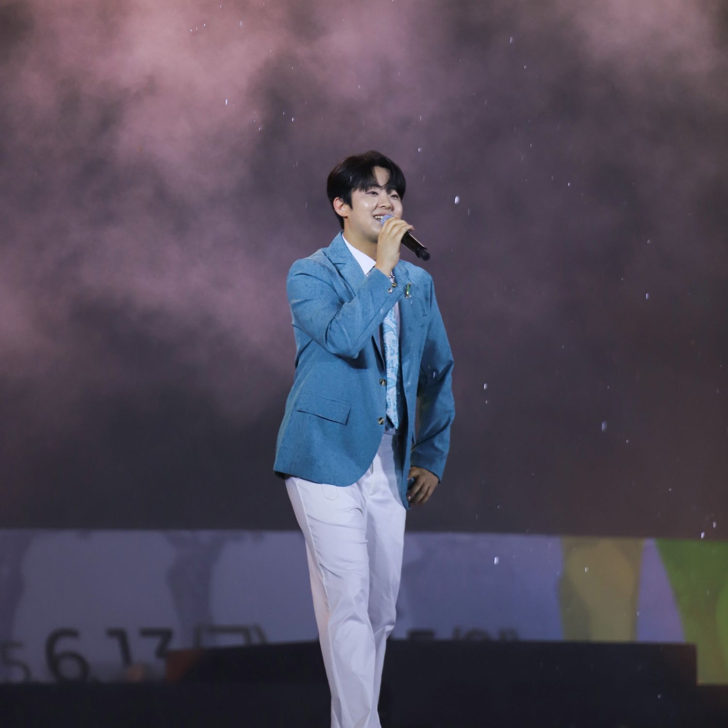 Behind-the-scenes cut of Park Minsu