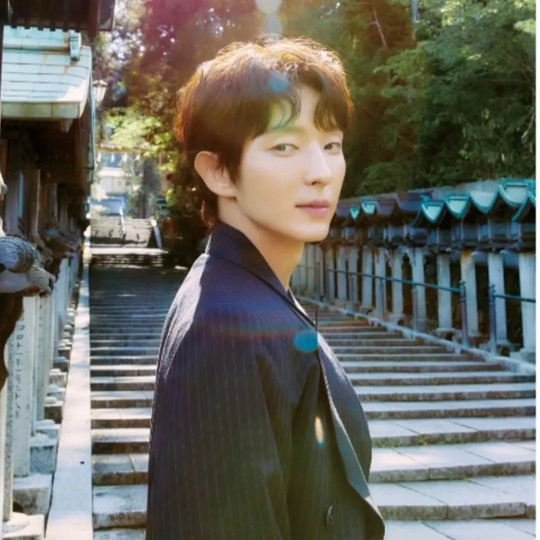 Behind-the-scenes cut of Lee Joongi