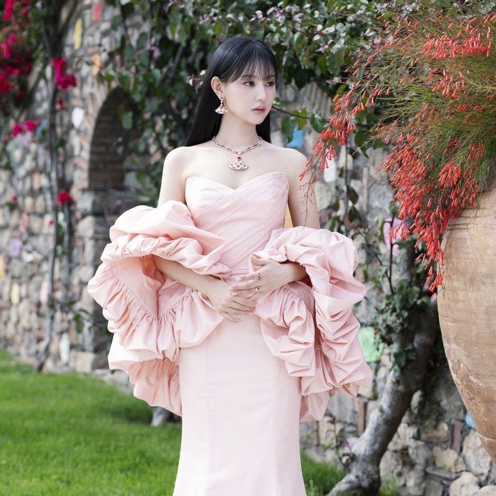 Recent activity shot of Kim Jiwon
