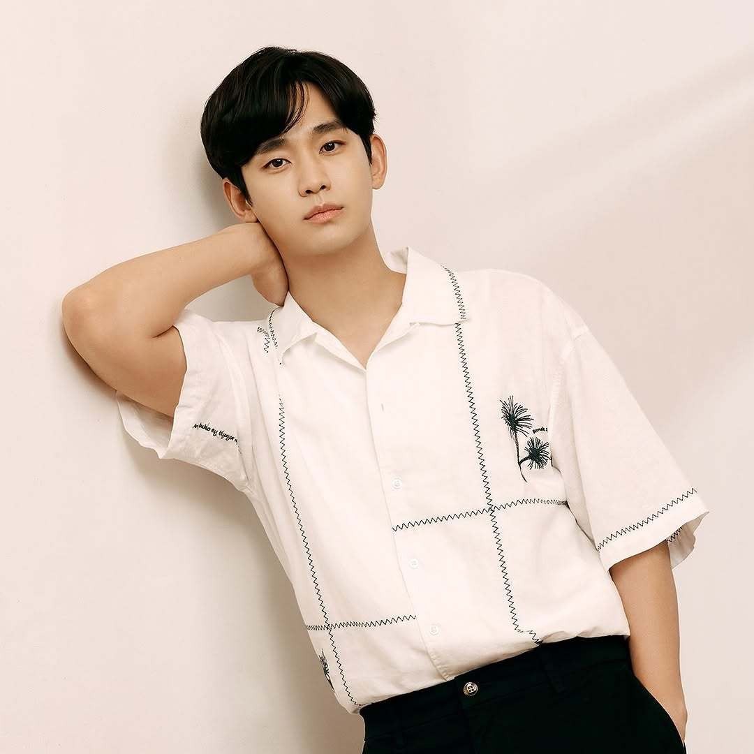 Behind-the-scenes cut of Kim Soohyun