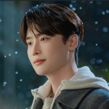 A moment captured by a fan of Lee Jongsuk