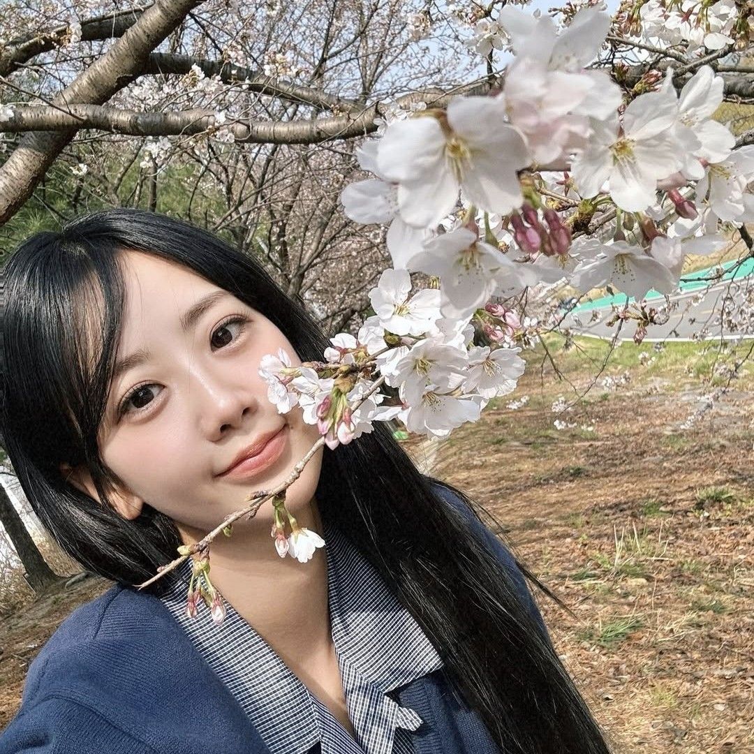 A moment captured by a fan of Kang Hyeyeon