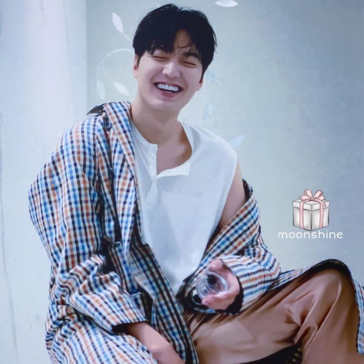 Recent activity shot of Lee Minho