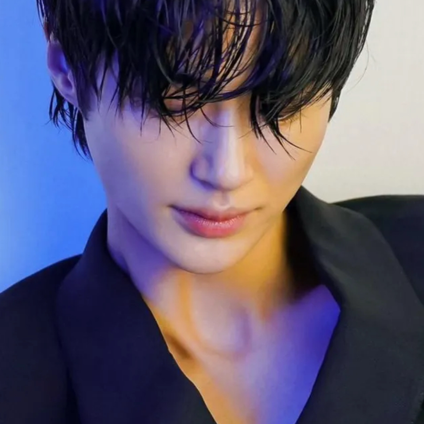 Behind-the-scenes cut of Byeon Wooseok