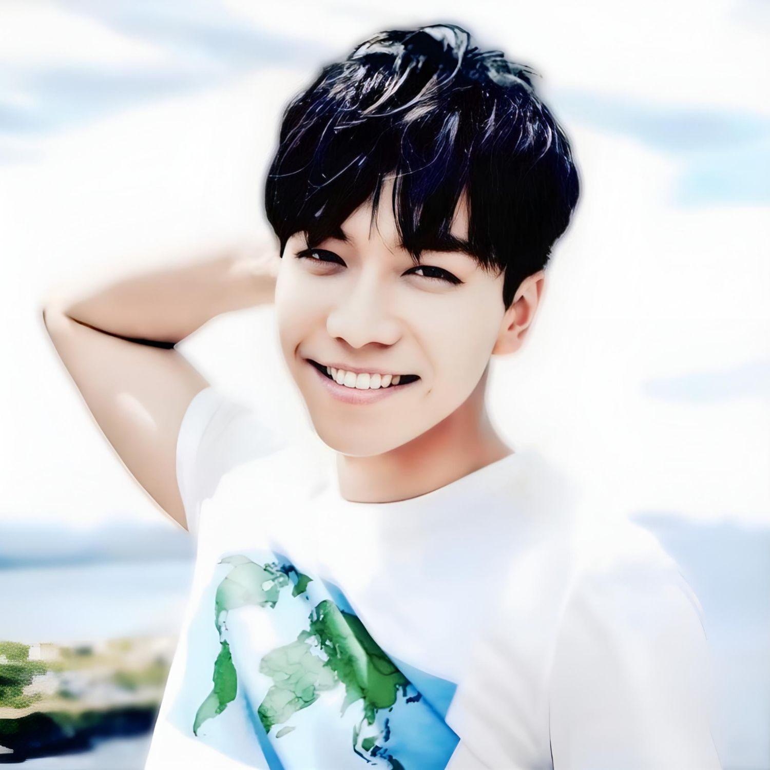 Recent activity shot of Lee Seunggi