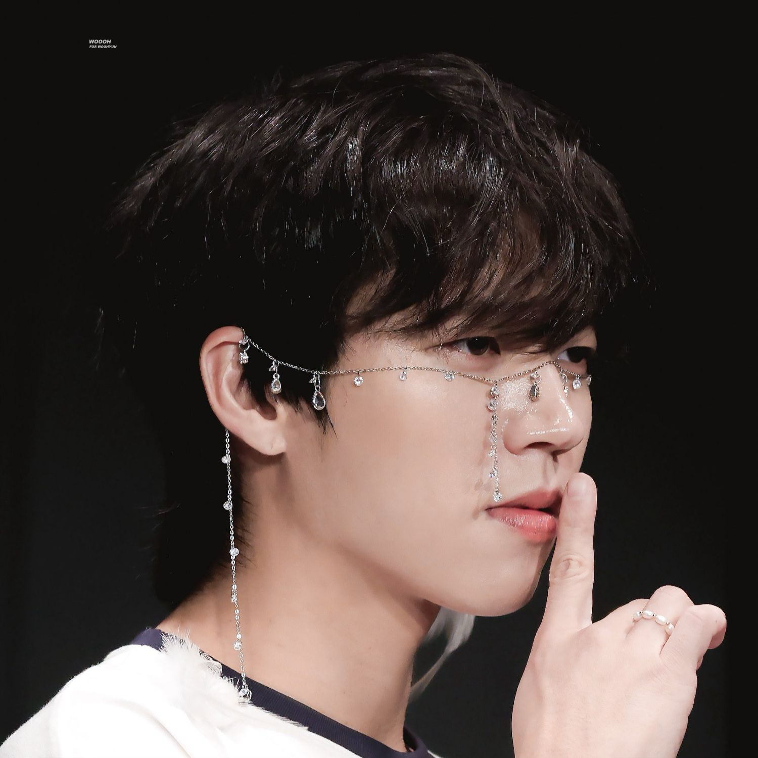 A moment captured by a fan of Nam Woohyun