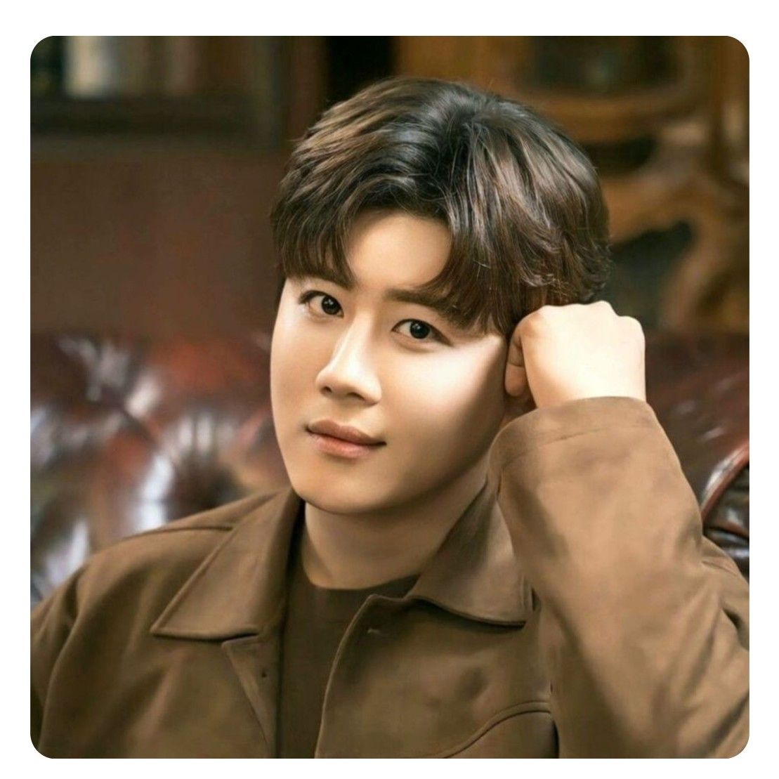 Behind-the-scenes cut of Jin Haesung