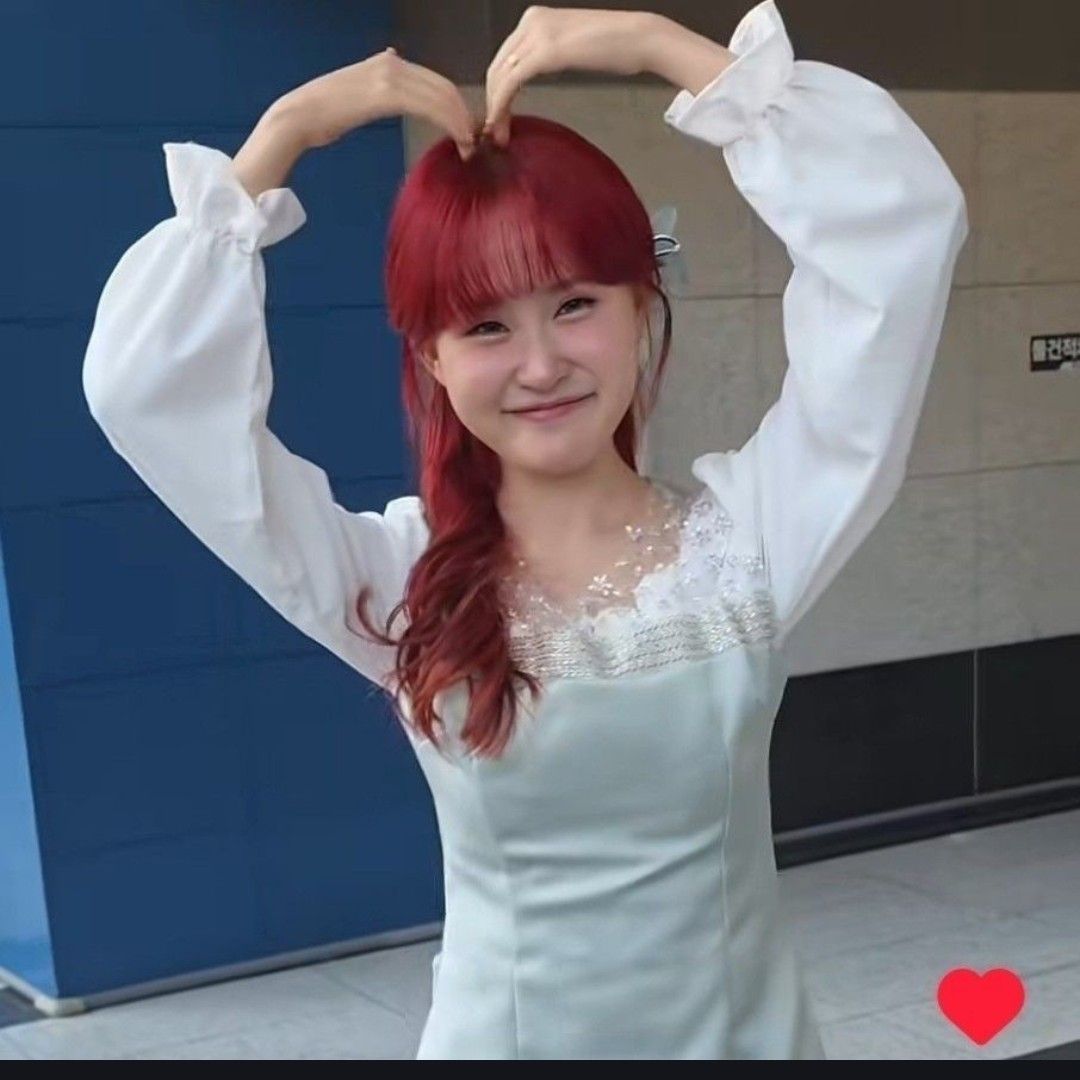 김다현의 비하인드 컷