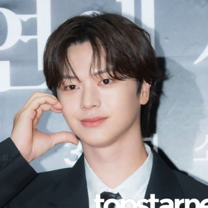 Recent activity shot of Yook Sungjae