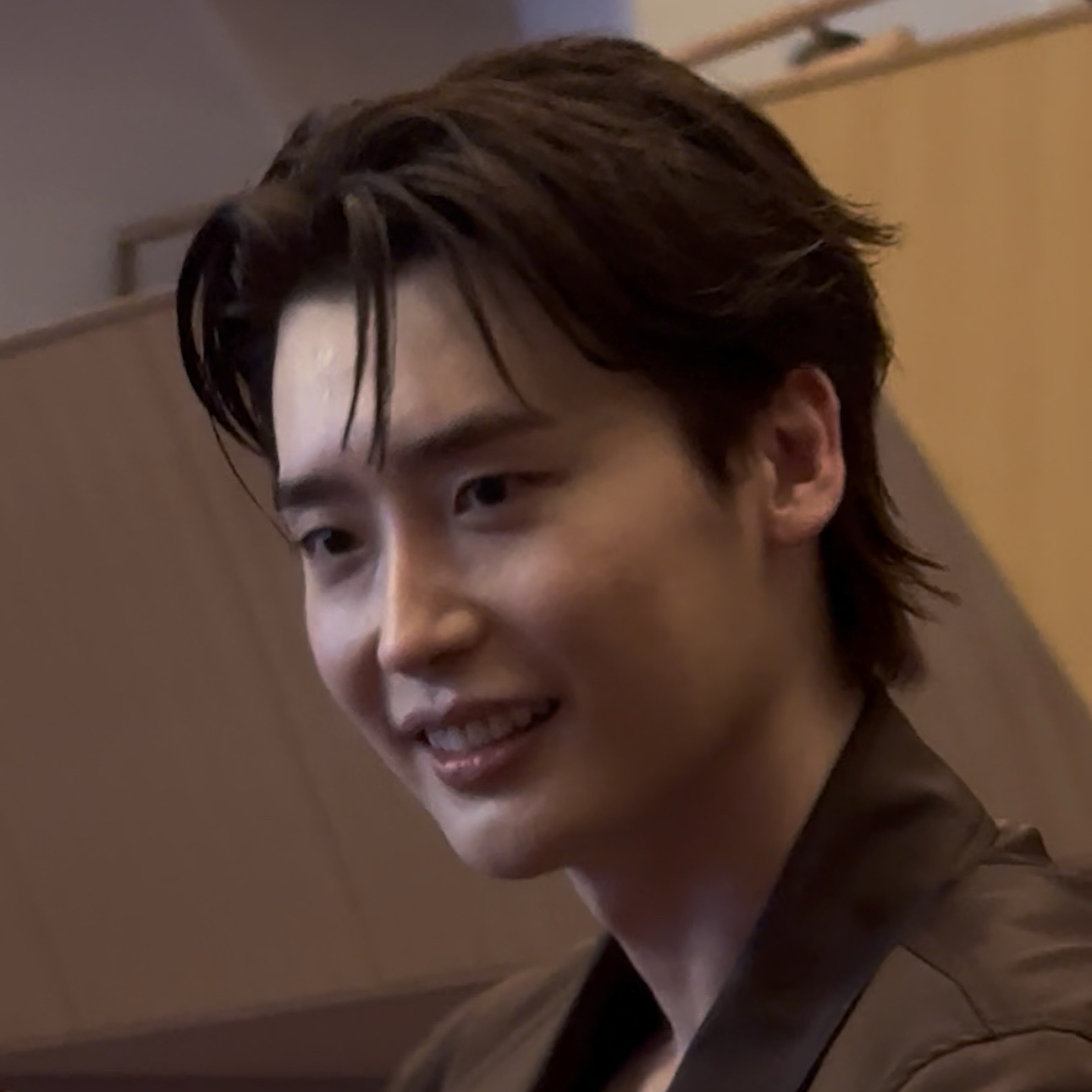 Recent activity shot of Lee Jongsuk