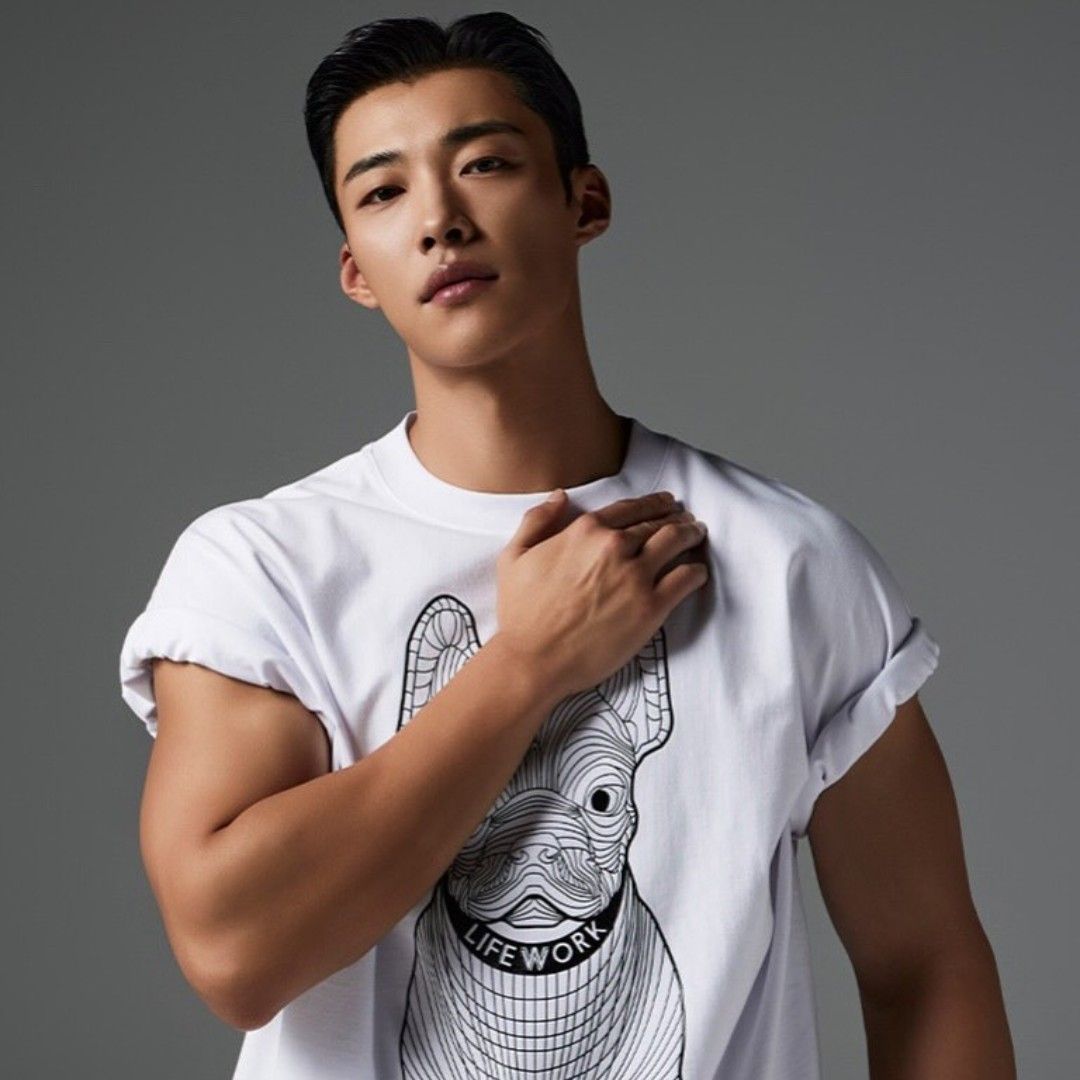 A moment captured by a fan of Woo Dohwan