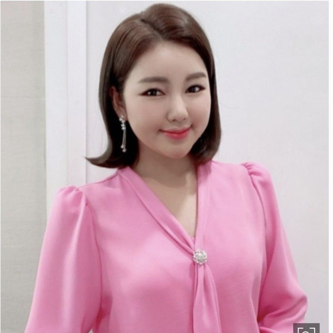 Behind-the-scenes cut of Song Gain