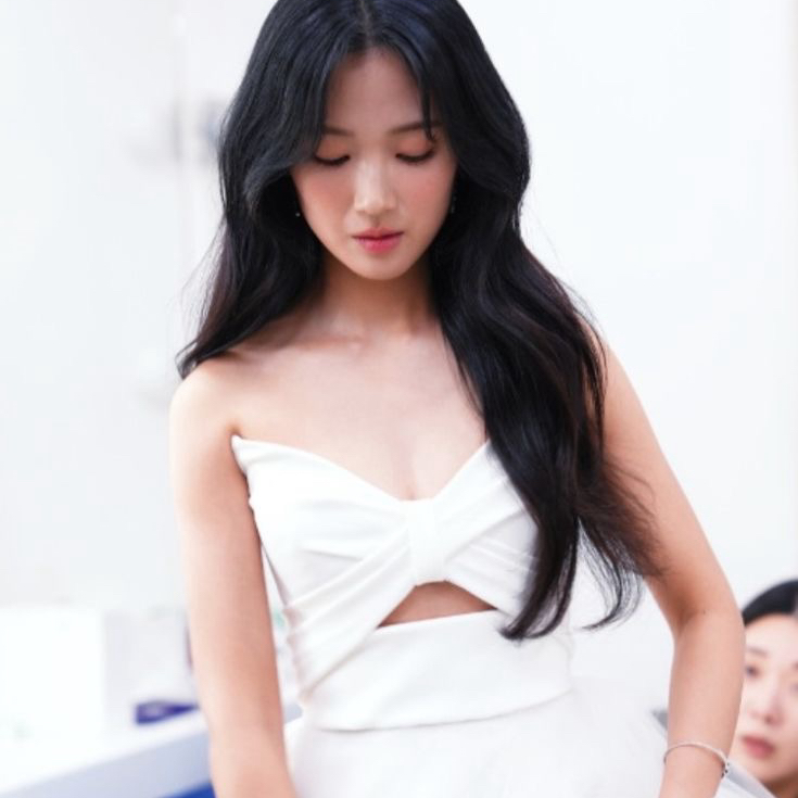 A moment captured by a fan of Kim Hyeyoon