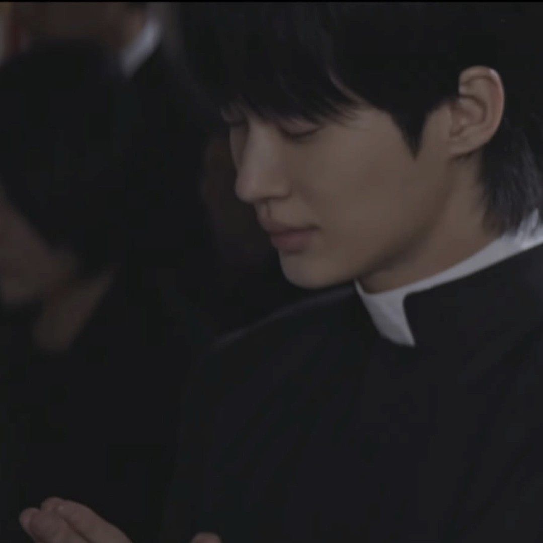 Recent activity shot of Byeon Wooseok