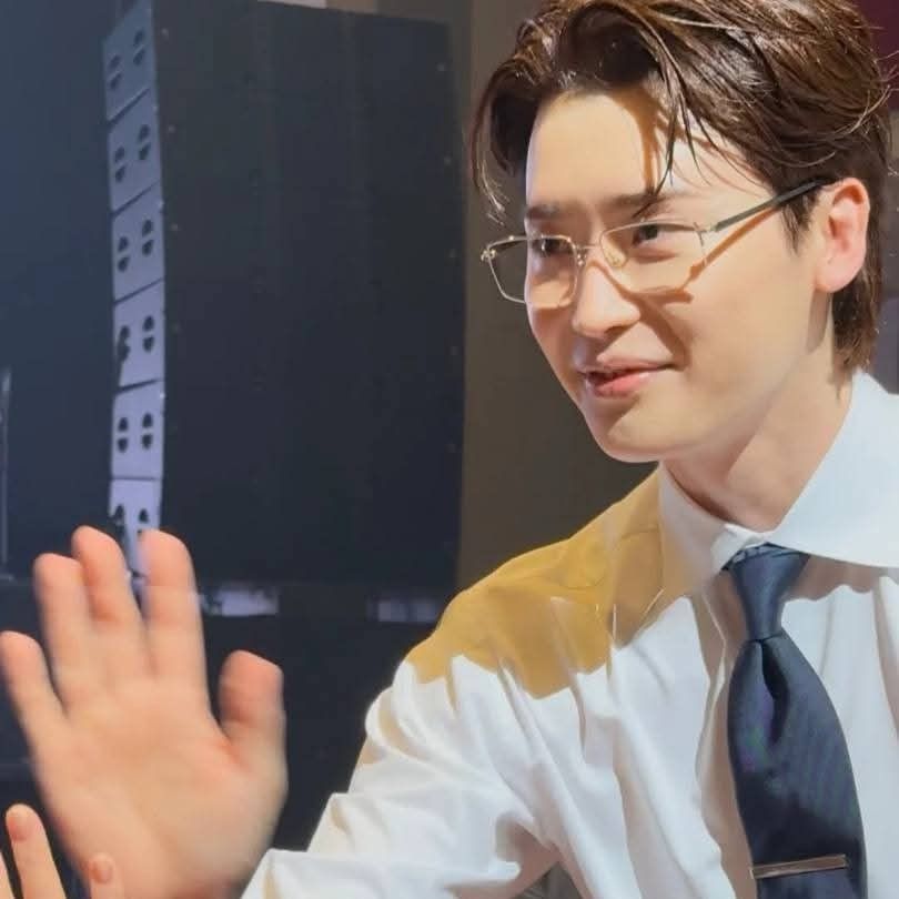 Latest photo of Lee Jongsuk