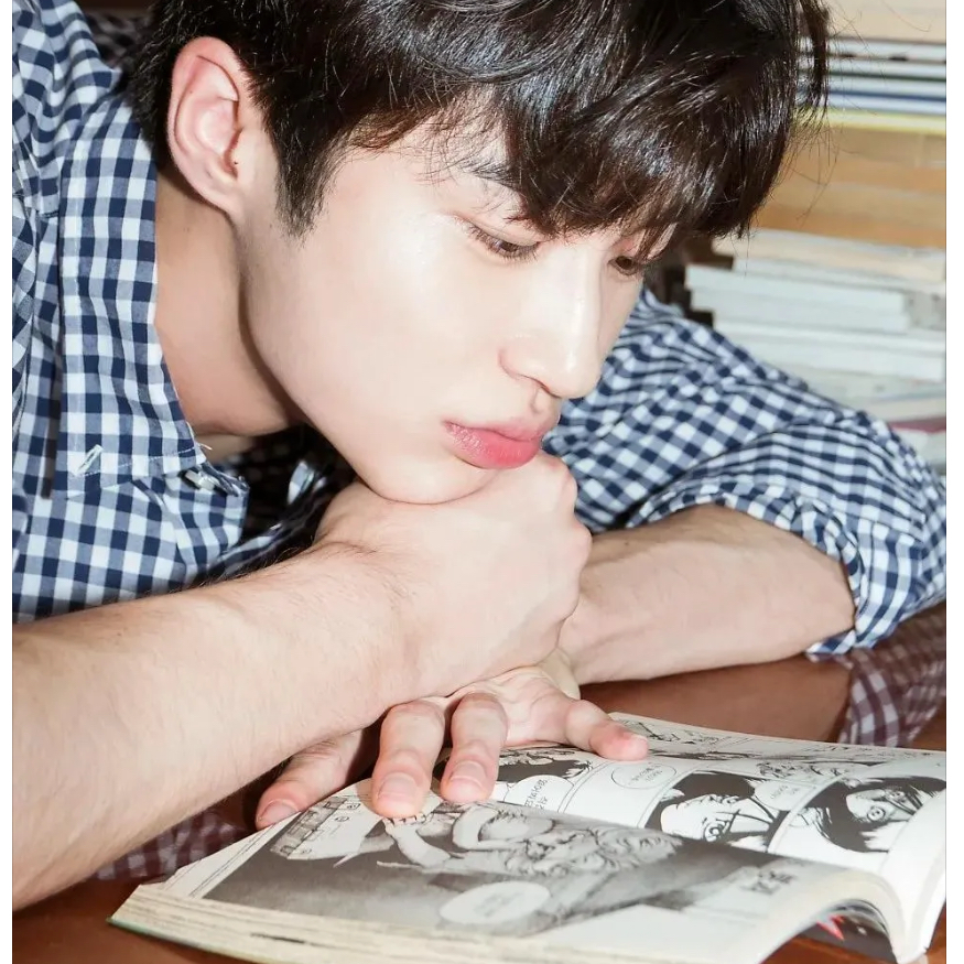 A moment captured by a fan of Byeon Wooseok